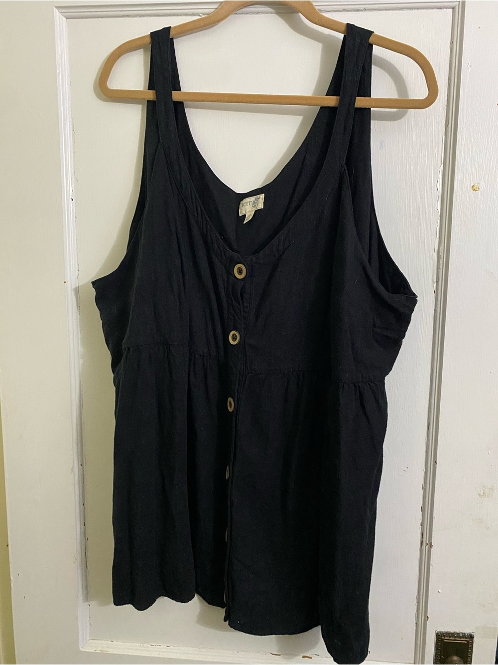 Terra & Sky Black Button-Front Sleeveless Tank